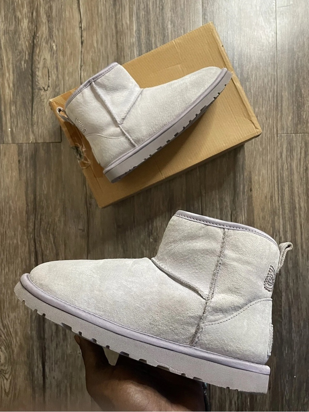 Ugg Australia Women's Classic Mini Swarovski Crystal Bow 1006749 W/ Lilac SZ 6